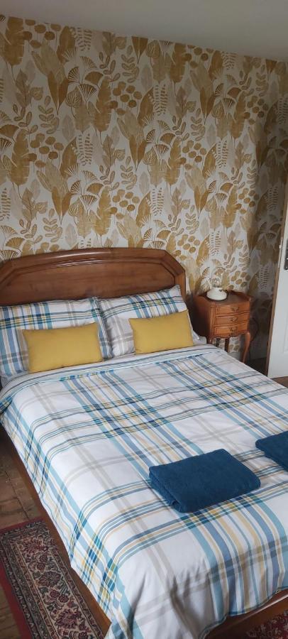 Sharecroppers Cottage With Swimming Pool Pageas Bagian luar foto