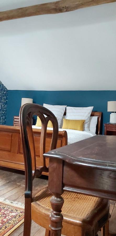 Sharecroppers Cottage With Swimming Pool Pageas Bagian luar foto